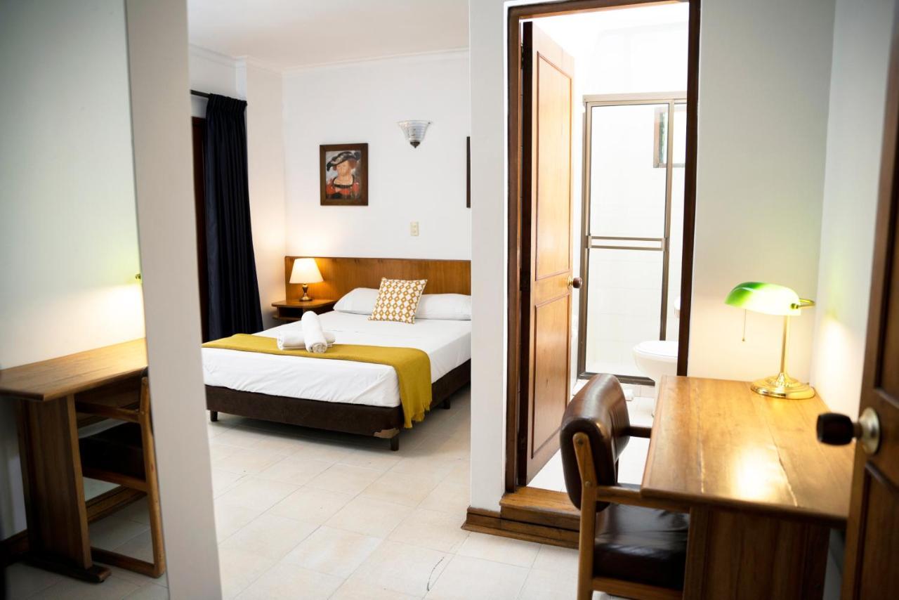 Casa Rosales Hotel Medellín Buitenkant foto