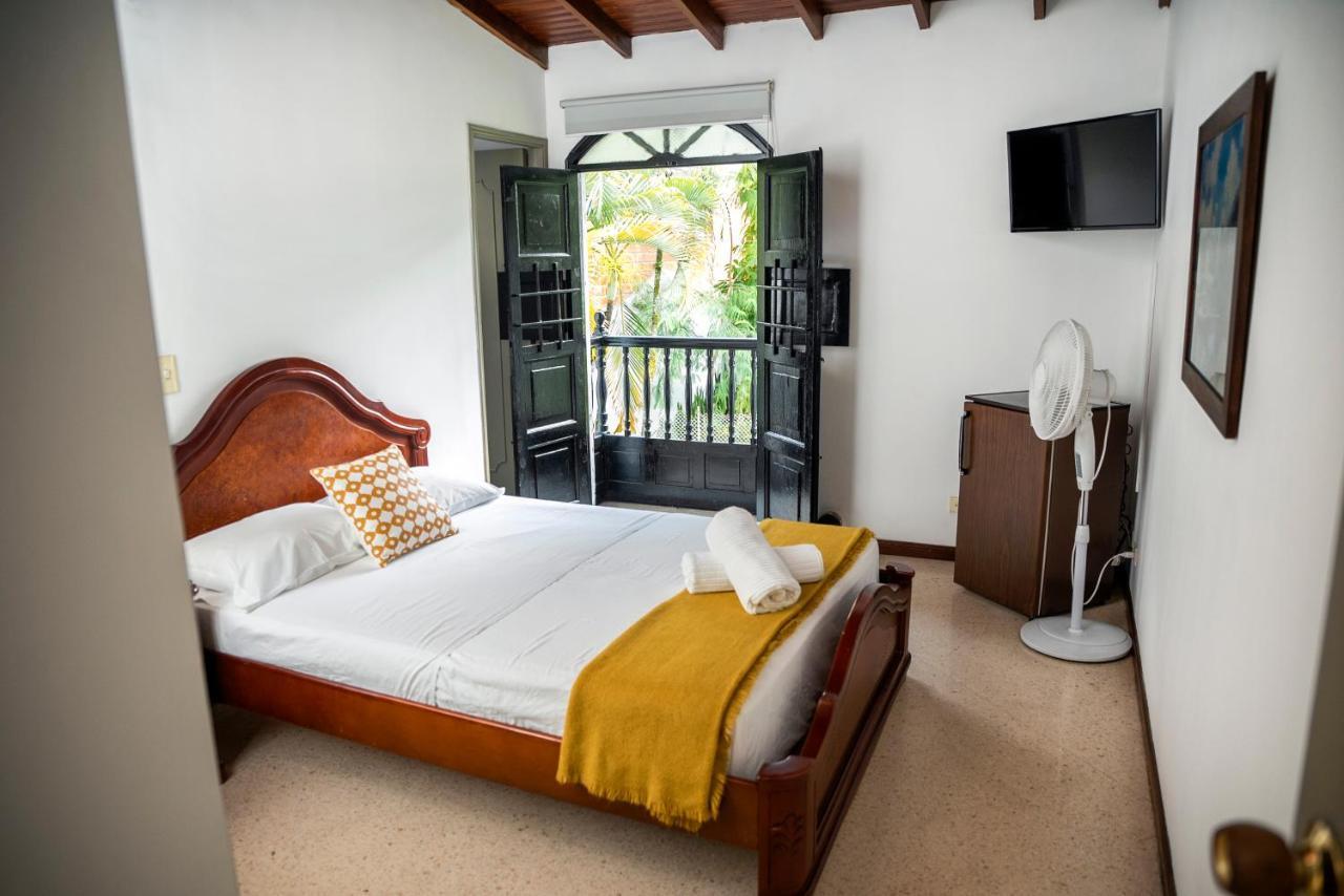 Casa Rosales Hotel Medellín Kamer foto