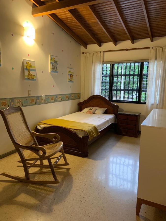 Casa Rosales Hotel Medellín Buitenkant foto