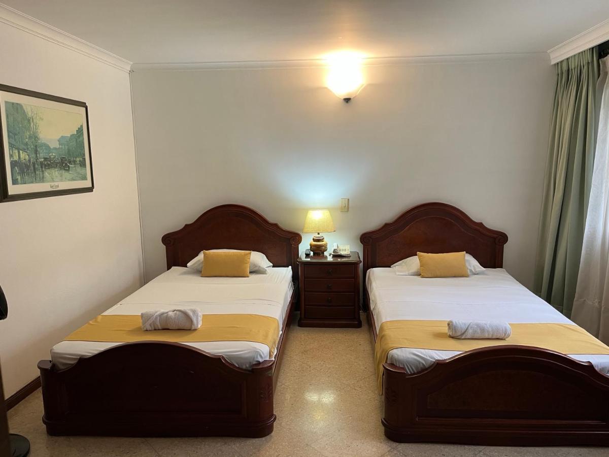 Casa Rosales Hotel Medellín Buitenkant foto